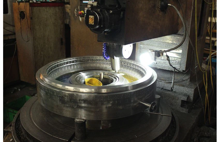 Напівсталева шина