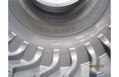 Прес-форма для шин із суцільної сталі